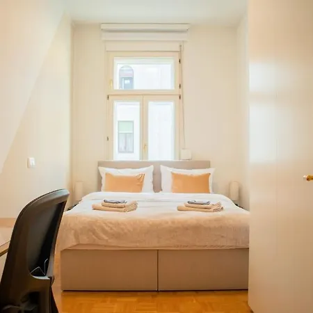 Altbau Mit Charme Mitten Im Zentrum Apartamento *