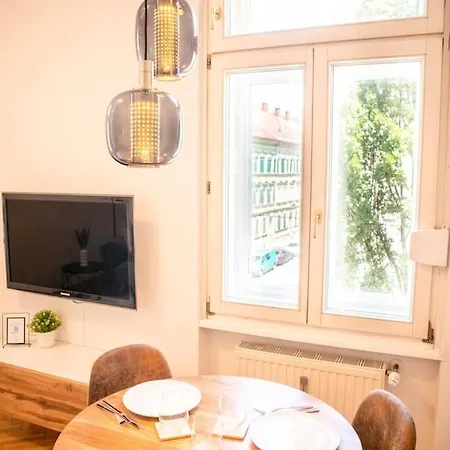 Altbau Mit Charme Mitten Im Zentrum