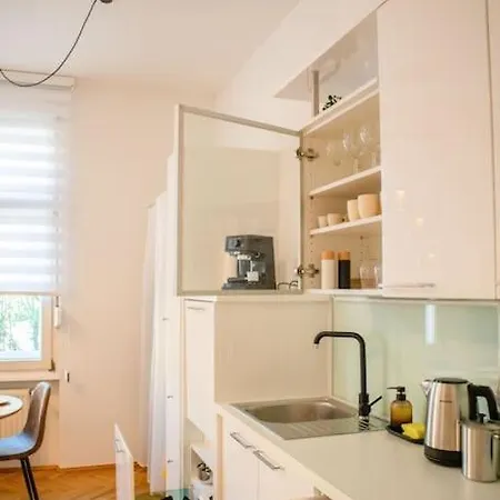 Altbau Mit Charme Mitten Im Zentrum Apartamento *